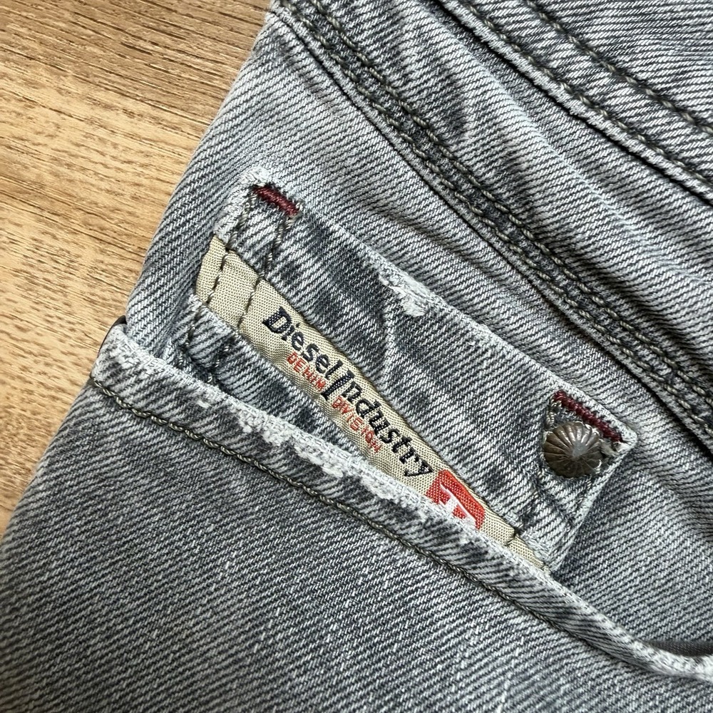 Diesel Iakop Jeans Men 32x30 Gray Slim Tapered Italy Charcoal Whiskered 0803T - Picture 6 of 16